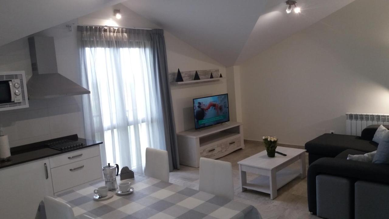 Apartamentos La Pradera De Isla Exterior foto