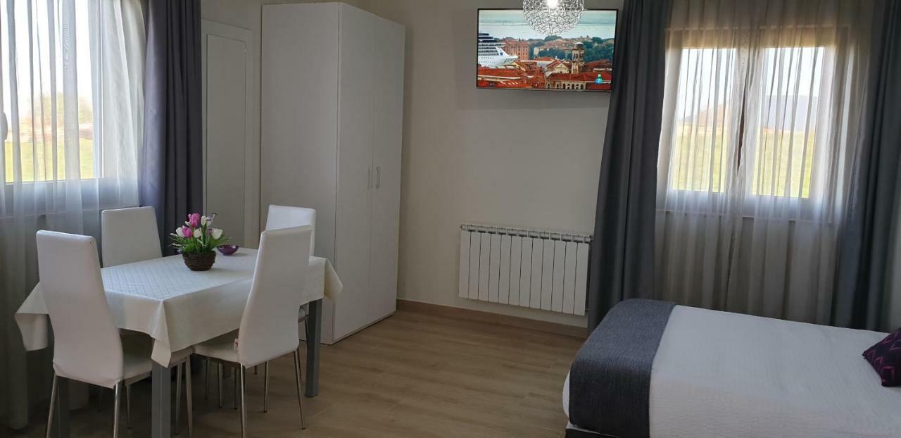 Apartamentos La Pradera De Isla Exterior foto