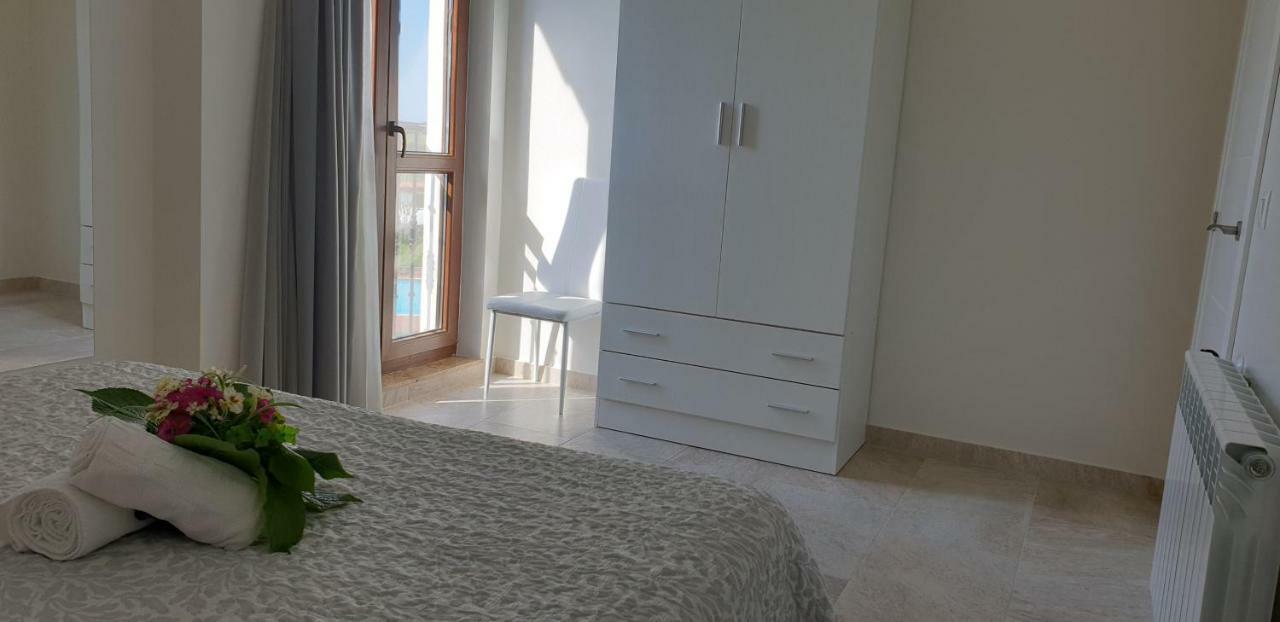 Apartamentos La Pradera De Isla Exterior foto