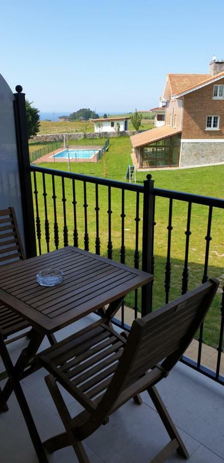 Apartamentos La Pradera De Isla Exterior foto